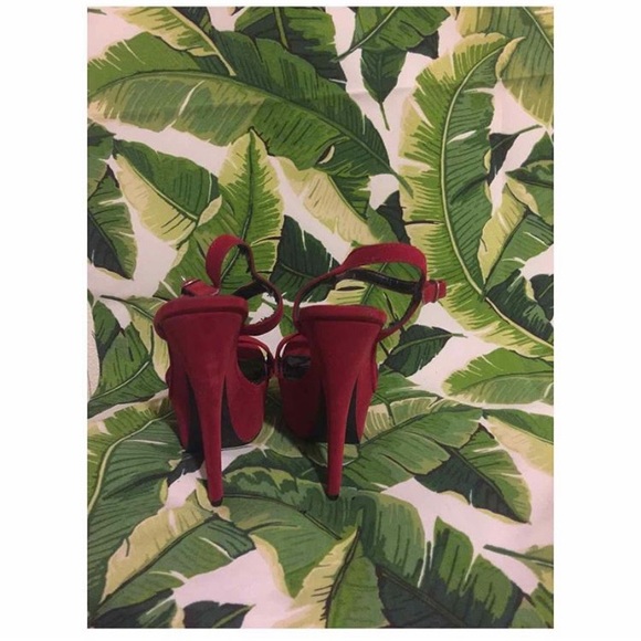 CHARLOTTE RUSSE - Picture 3 of 3